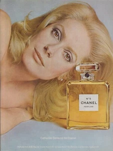 1972 Chanel No5 Perfume - Actress Model Catherine Deneuve - Print Ad Photo - Picture 1 of 1