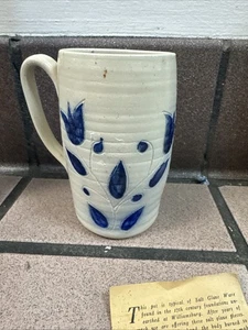 Becher Keramik Handarbeit Steinzeug glänzend blaue Glasur Blumen Tulpen 5. 50 zoll - Bild 1 von 5