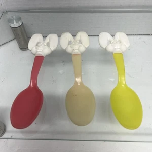 Lot Of 3 Multicolor 1991 Rabbit Trix Plastic Promotional Spoon With Tops - Picture 1 of 6