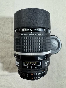 [NEUWERTIG] Nikon DC-Nikkor AF 135mm f/2 D Tele Defocus Objektiv - Bild 1 von 8