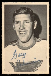 1970-71 O-Pee-Chee Deckle Edge Photos Gary Sabourin #28 - Bild 1 von 2