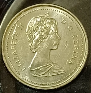 Moneda de diez centavos canadienses 1986 ~ variedad de busto pequeño - Imagen 1 de 7