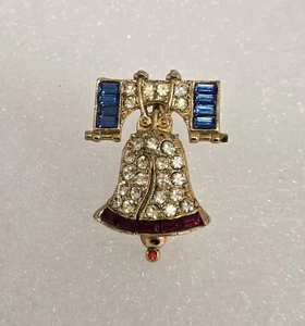 Vintage Gold Tone Patriotic Crystal Rhinestone Liberty Bell Pin Brooch Red Blue - Picture 1 of 9