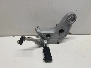 Fußrastenbaugruppe links Moto Guzzi V85 TT 2020 - Bild 1 von 13