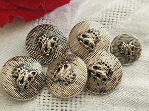 Lot 6 boutons vintage alliage salamandre couronnée pied 1,4 et 1,9 cm ref 4886 - Picture 1 of 3