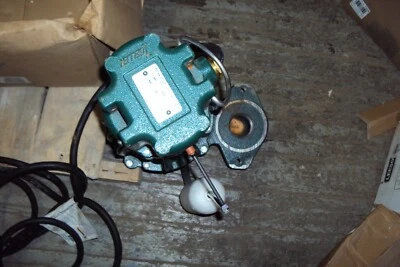 ZOELLER M161-G Effluent Pump, HP 1/2,  Intermittent Duty Cycle, 1 Phase , 115V A - Image 1 of 3