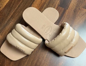 HAVAIANAS YOU MILAN PANTOLETTEN ROSEGOLD HELLBRAUN GEPOLSTERTE SANDALEN GRÖSSE 6 EINZELHANDEL $ 62+ NEU - Bild 1 von 8
