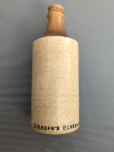 Botella de gres vintage O'Keefe's Beverage Limited - Imagen 1 de 5
