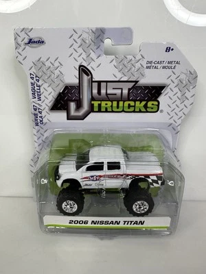 Nissan Titan 2006 Jada Toys Just Trucks blanco  Foto 1 de 3