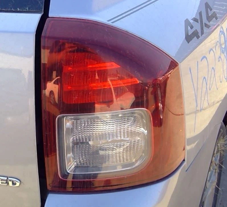 Luz trasera de pasajero estilo clásico compatible con 14-17 COMPASS 2369043 Foto 1 de 4