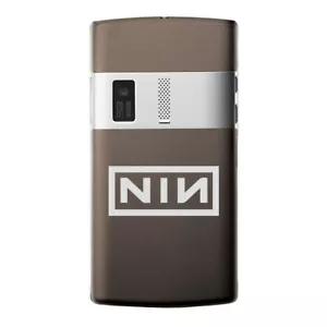 Nin Nueve Pulgadas Clavos Banda Logo Parachoques/Teléfono/Portátil Pegatina ( - Foto 1 di 3