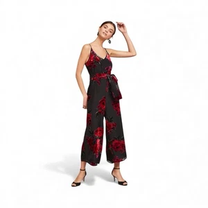Anthropologie Ett:twa Jumpsuit rot schwarz Blumen Samt Burnout tailliert romantisch - Bild 1 von 12