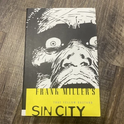 Cómics de Sin City That Yellow Bastard Vol 4 Dark Horse febrero 2005 TPB Miller usados en excelente estado Foto 1 de 4