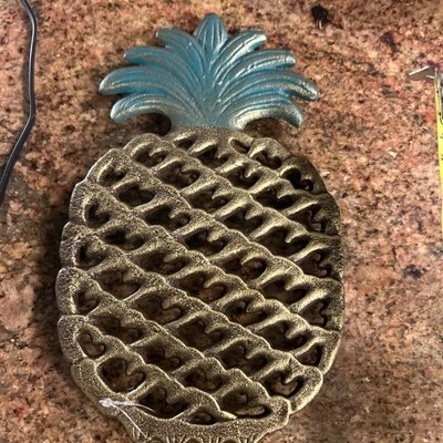 Piña Hierro Fundido Oro Y Turquesa Trivet Vintage MCM 9x6 Foto 1 de 4