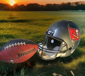 Casco da calcio Tampa Bay Buccaneers Franklin e Rawlings calcio bambini 4-11 anni - Foto 1 di 9
