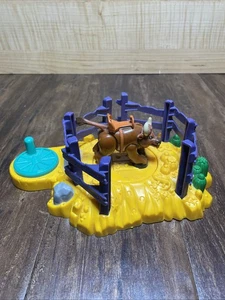 Cuerda Fisher Price GeoTrax n Ride Ranch Bucking Bull Corral L3136. Funcionando. - Imagen 1 de 5