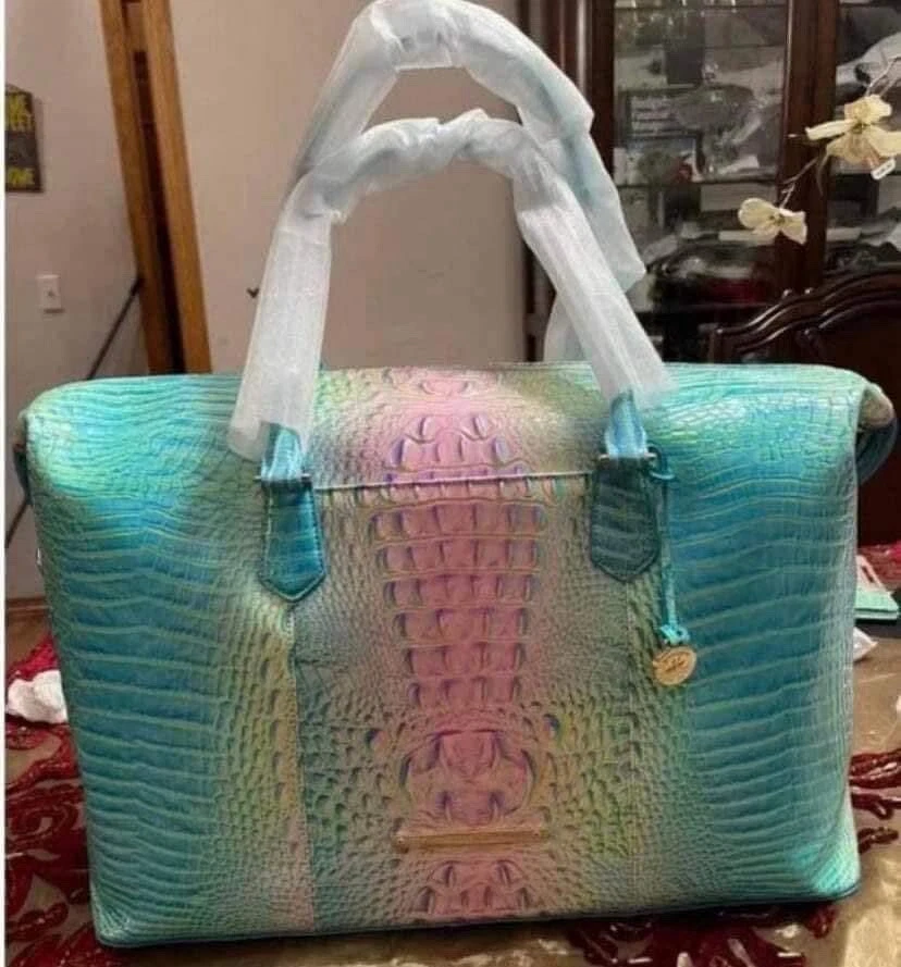 BRAHMIN Duxbury Weekender GRANDE Algodón Caramelo Verde azulado y rosa Croc Cuero en relieve Nuevo con etiquetas Foto 1 de 1