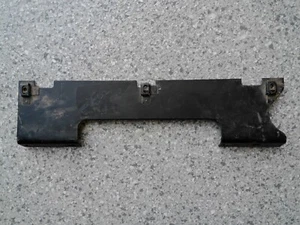 Soporte de refuerzo inferior para puerta de guantera Corvette L63-67 C2--GM #3832710--USADO - Imagen 1 de 4
