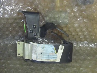 FORD/FREIGHTLINER HOOD HINGE ASM  RIGHT SIDE E3HZ16796C - Image 1 of 4