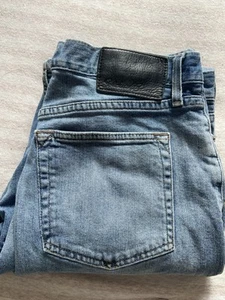 Eddie Bauer Mens Blue Jeans 34x34 Light Wash Straight Fit - Picture 1 of 6