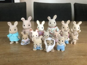 Lote de figuras Sylvanian Families conejito conejos juego usado trabajo paquete - Imagen 1 de 8