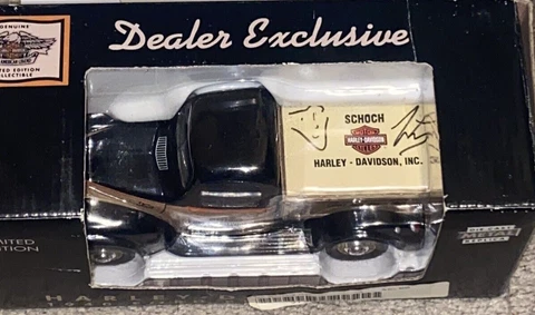HARLEY DAVIDSON-1940 FORD 1:25 SCHOCH LIMITED EDITION JAY LENO AUTOGRAPHED-1997 Cover