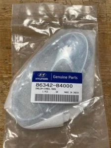 HYUNDAI FRONT BADGE FOR I10 NEW GENUINE 86342-B4000 - Picture 1 of 1