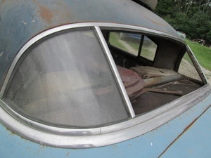 Molduras para ventana trasera Olds 98 1950 sedán - Imagen 1 de 2