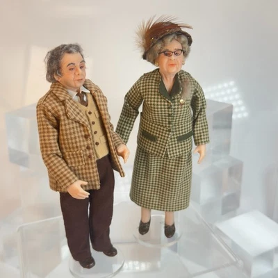 一对工匠娃娃屋微型艺术角色娃娃老人女士1:12 YN88 — 第 1/4 张图片