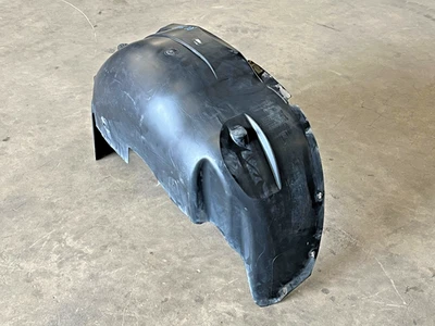 ⭐2007-2014 CADILLAC ESCALADE ESV REAR LEFT FENDER LINER SPLASH GUARD OEM LOT2663 - Image 1 of 4