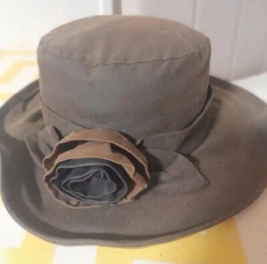 Cappello Barbour rosa cerato XL verde impermeabile country classico tiro tesa larga ottime condizioni - Foto 1 di 5
