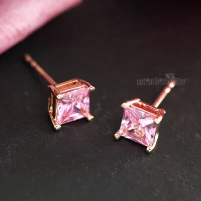 18K ROSE GOLD GF PINK CRYSTAL WOMENS GIRLS 5MM VINTAGE SQUARE STUD EARRINGS NEW Foto 1 de 4