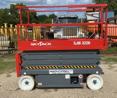 Skyjack 3226 electric scissor lift *REFURBISHED WARRANTY*  DEALER ie GENIE JLG - Image 1 of 4