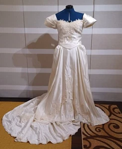 Off the Shoulder Satin Alfred Angelo Wedding Gown - Picture 1 of 3