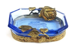 Victoriano Azul Alce Ciervo Intaglio Vidrio Metal Dorado Rosas Baratija Prendedor Plato - Imagen 1 de 8