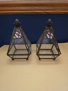 Vetrina vintage ottone piccola Curio miniatura vetro colorato piramide set di 2 - Foto 1 di 6