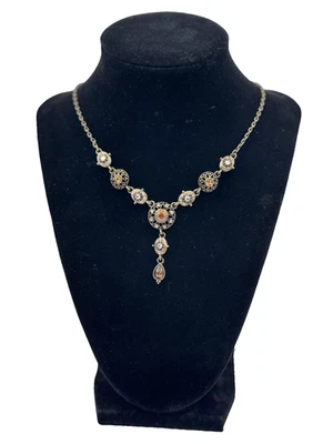 Collar Babero Vintage Nina Ricci Tono Latón Estrás Esmalte Firmado Y Gota Foto 1 de 4