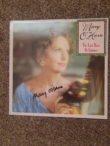 Signed Copy of "THE LAST ROSE OF SUMMER" by MARY O'HARA LP EX CONDITION - Picture 1 of 2