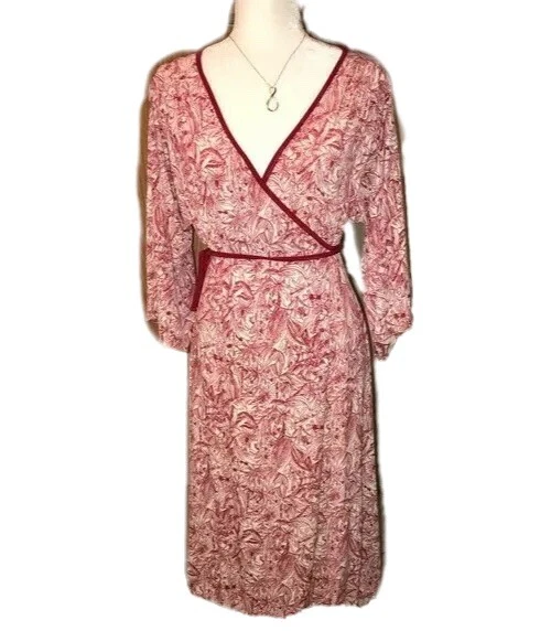 Studio M 勃艮第和米色佩斯利图案裹身长裙飘动袖 S 码 — 第 1/4 张图片