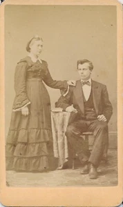 CDV Antik Foto Carte de Visite Paar Mann Frau Watertown Wisconsin WI Bischof - Bild 1 von 5