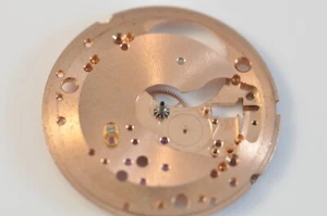 Omega reloj movimiento parte 550-1000 placa base e incabloc 550-1346 para 551 550 552 - Imagen 1 de 4