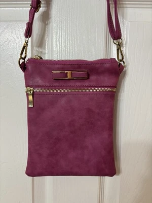 Tres carteras cruzadas. Excelente estado.  One Is Christian Dior Foto 1 de 4