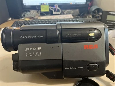RCA Pro 8 Model PRO850 CAMCORDER ——For Parts Or Repair—— - Image 1 of 4