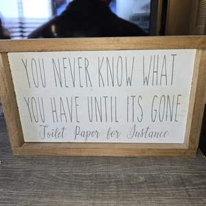 Man weiß nie was man hat, bis es zum Beispiel Toilettenpapier weg ist. - Bild 1 von 2