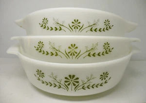 Lot of 3 Glass Bake Ware Casserole Dishes Oven Proof & Micro Safe Green Daisies - Picture 1 of 15