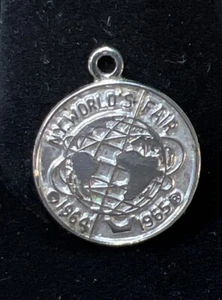 Vintage Sterling Silver cWc 1964-1965 New York World’s Fair Charm - Picture 1 of 5