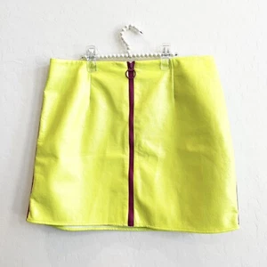 NEW Urban Outfitters Women's Faux Leather Vinyl Mini Skirt Zipper Lime Green L - Picture 1 of 6