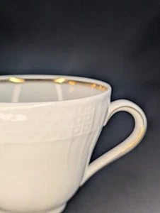 Set of 6 Hutschenreuther Dresden Form Tea Cups – White with Gold Trim - Picture 1 of 7