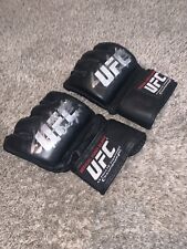 UFC OFFICIAL FIGHT GLOVE Auto Signed Black Leather Men Large 2007