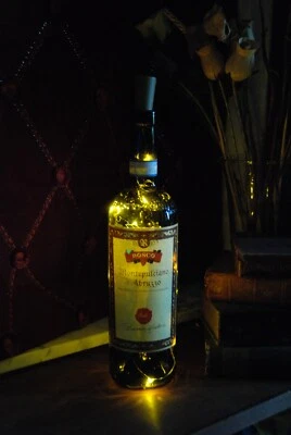 Lámpara botella de vino Montepulciano d'Abruzzo Bosco vino tinto Foto 1 de 4